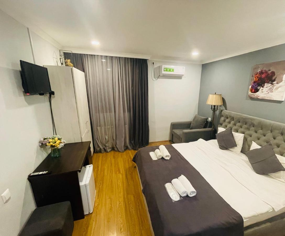 Book Hotel Tbilisi Zewnętrze zdjęcie
